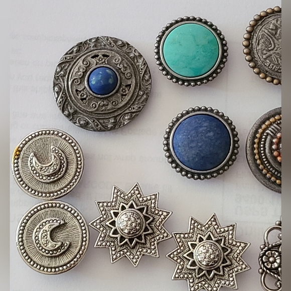 Vintage LOT 14 Snap Open Button Covers Star Moon Heart and more designs - Picture 14 of 16